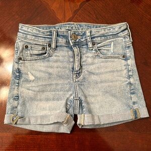 American Eagle Outfitters Women’s Medium Wash Denim Shorts